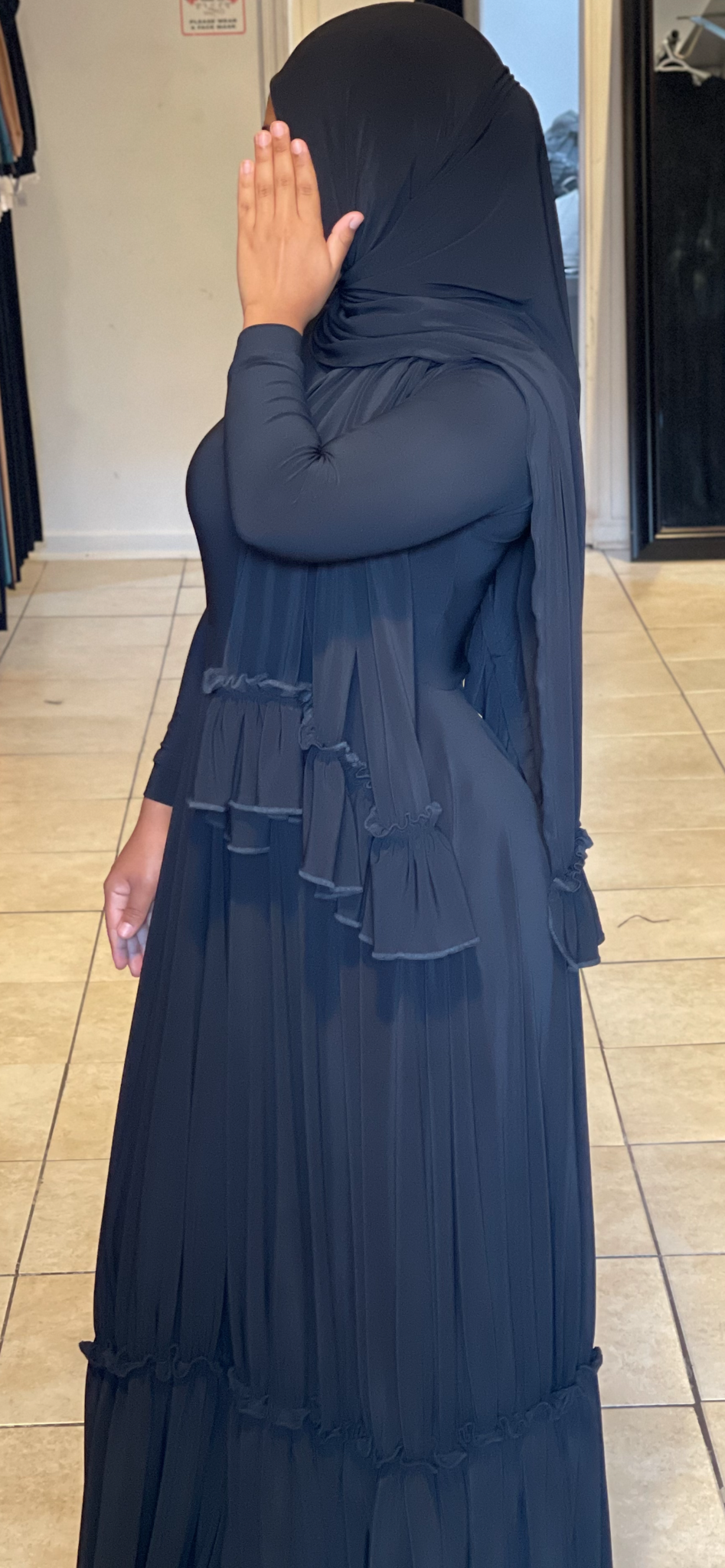 Black Ruffle Semi Swing / Ruffle Shayla